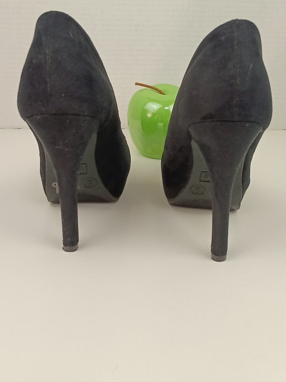 Mossimo Classic Black Suede High Heel Pumps - Women Sz 9 - Picture 5 of 8